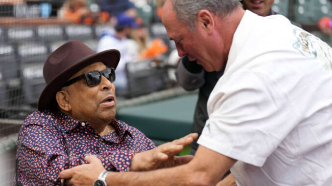 images_ImagnImages_mmsport_giants_baseball_insider_01j1h0f0km0sss301k0w